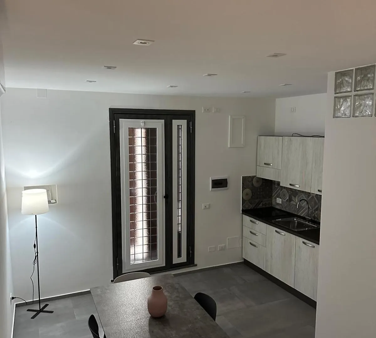 Vespro House Villa Palermo 0*,  Italy