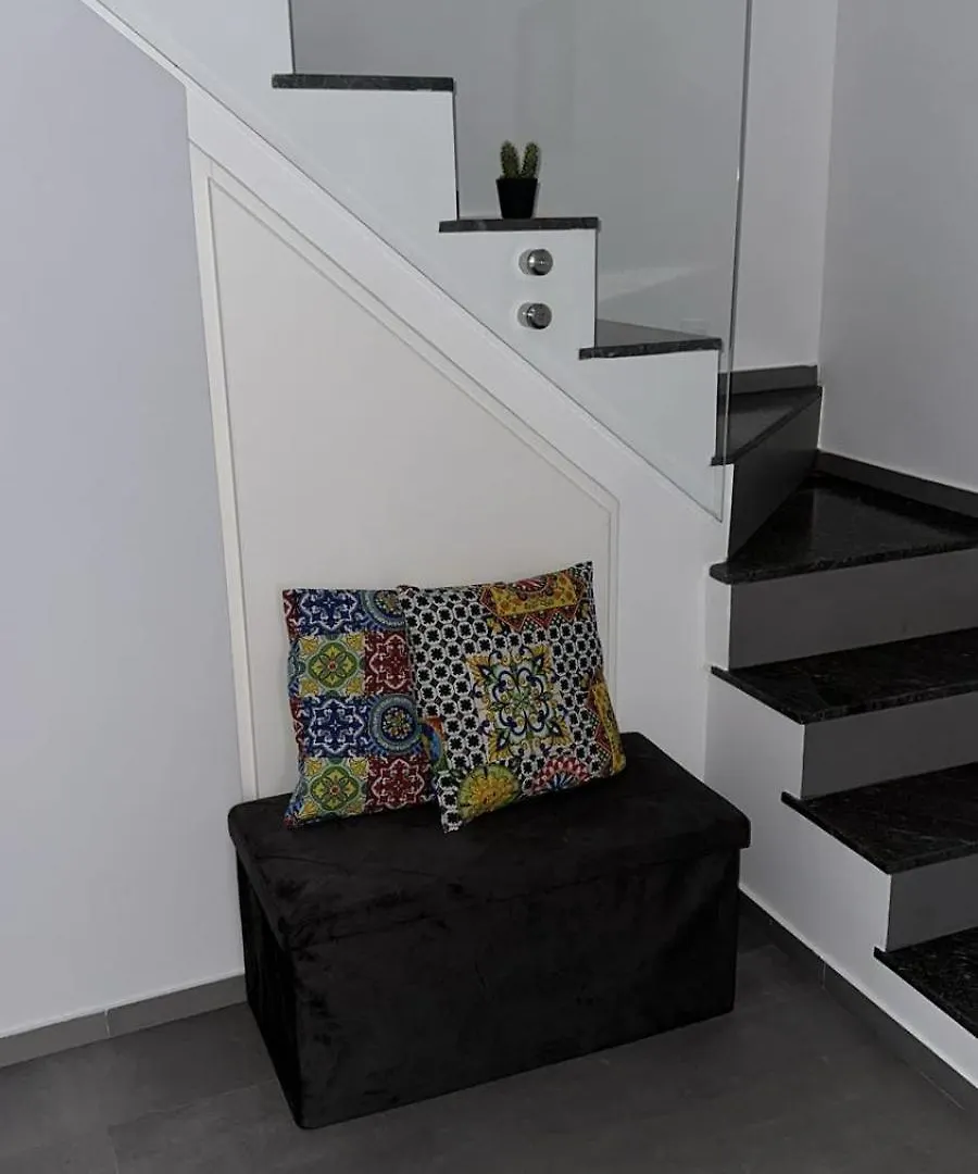 Holiday home Vespro House Villa Palermo Italy
